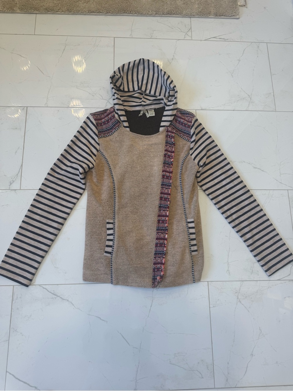 Gimmicks by BKE asymmetrical jacket